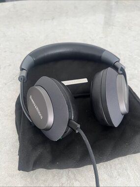 Bowers & Wilkins PX Wireless Noise Cancelling Over-Ear Headphones FP39683